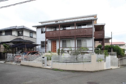 本がいっぱいの2世帯の家 @神奈川県横浜市サムネイル